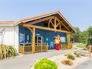 Camping Le Ranch La Plaine Sur Mer Camping Yelloh Village Le Ranch In Loire Atlantique