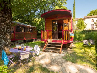 camping les bois du chatelas yelloh village in bourdeaux