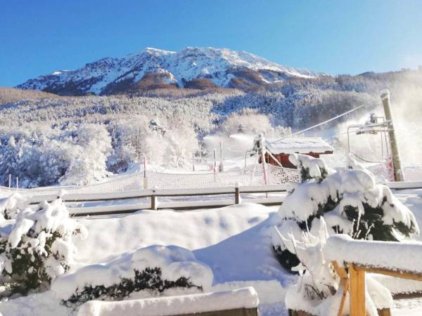 Winter skiing at the Etoile des Neiges holiday village - Yelloh 