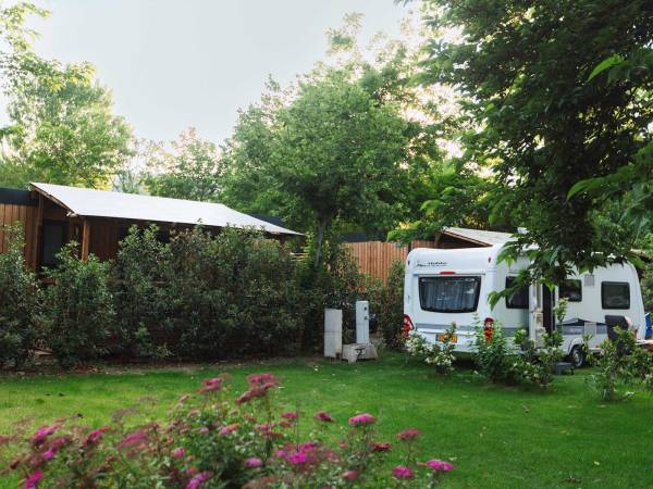 Camping pitches 4 flowers - Anduze - Camping Le Castel Rose