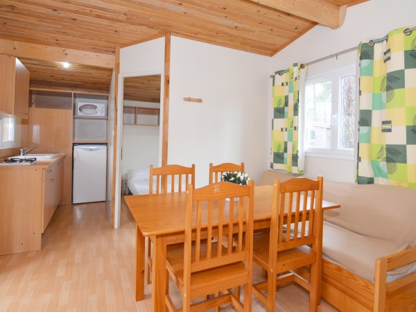 Mobilhome/Cottage 4/6 personas 2 habitaciones 1 cuarto de baño 3 flores