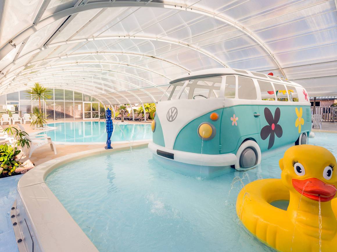L'Océan Breton: a campsite in Lesconil with a water park and waterslides