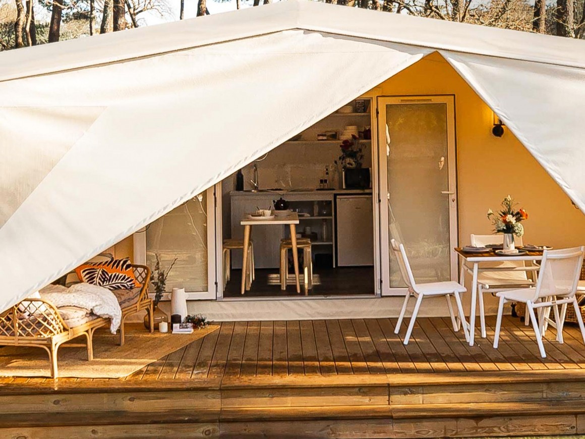 Furnished tent Happy 2/4 people 1 bedroom 1 bathroom airconditioned 3