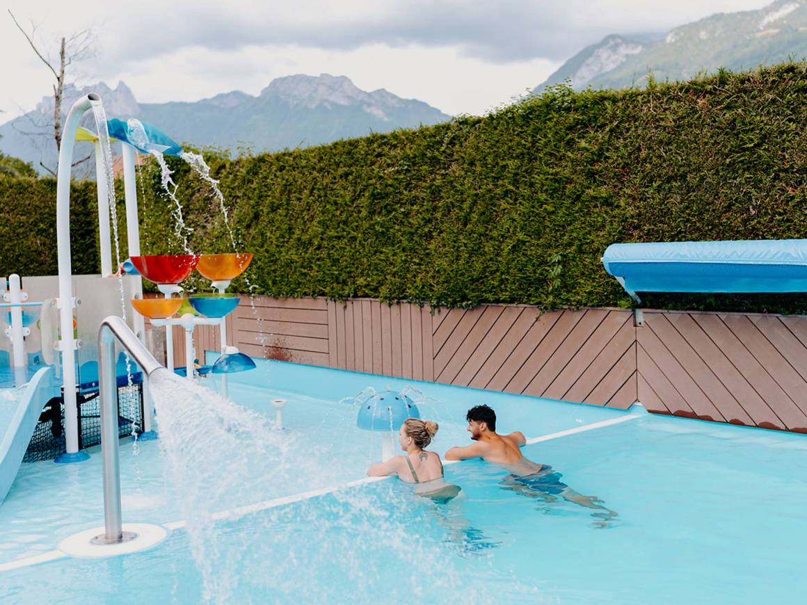 discover-the-water-parks-at-les-fontaines-campsite