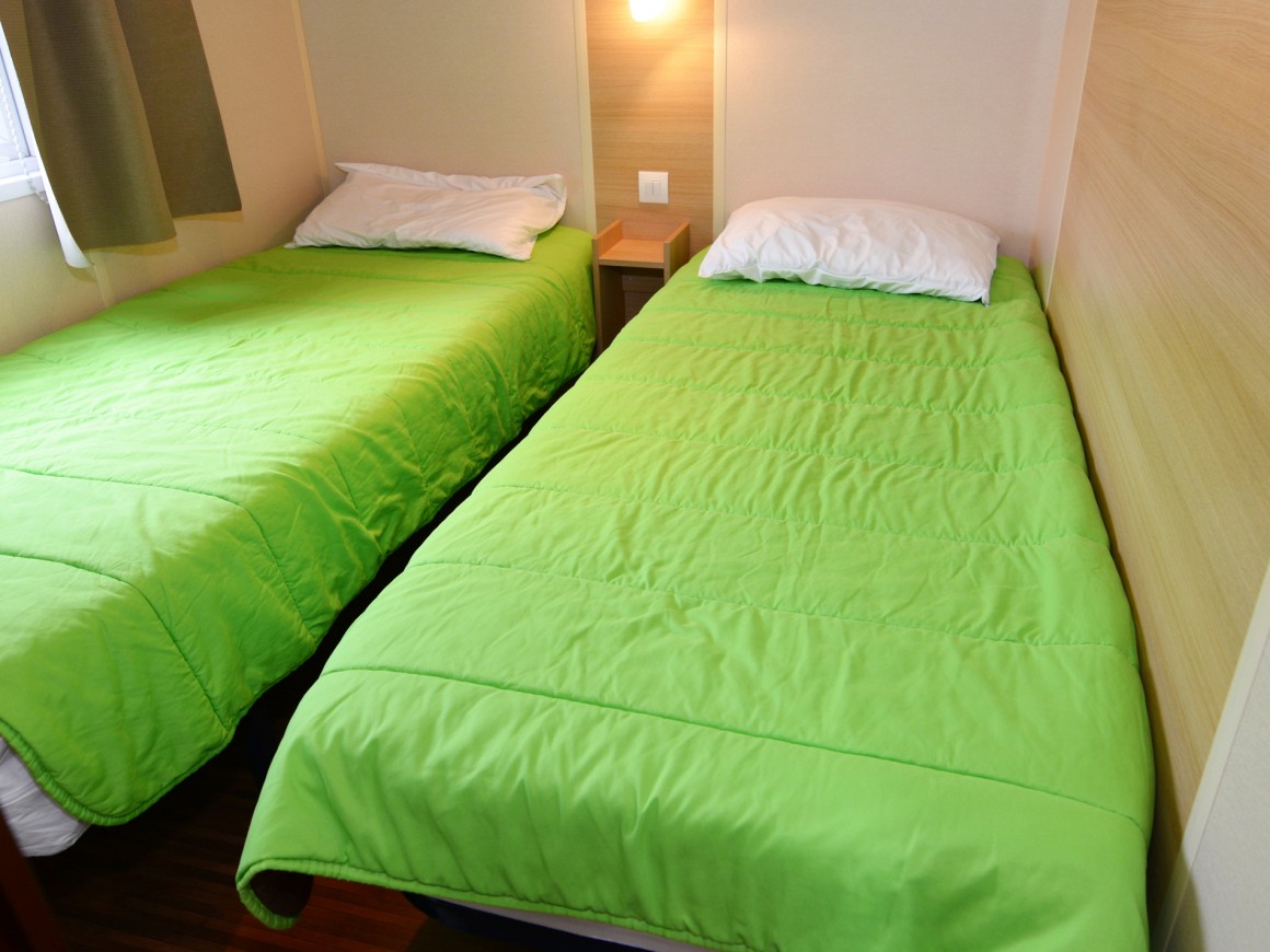 Mobilhome/Cottage 4 personas 2 habitaciones 1 cuarto de baño 4 flores