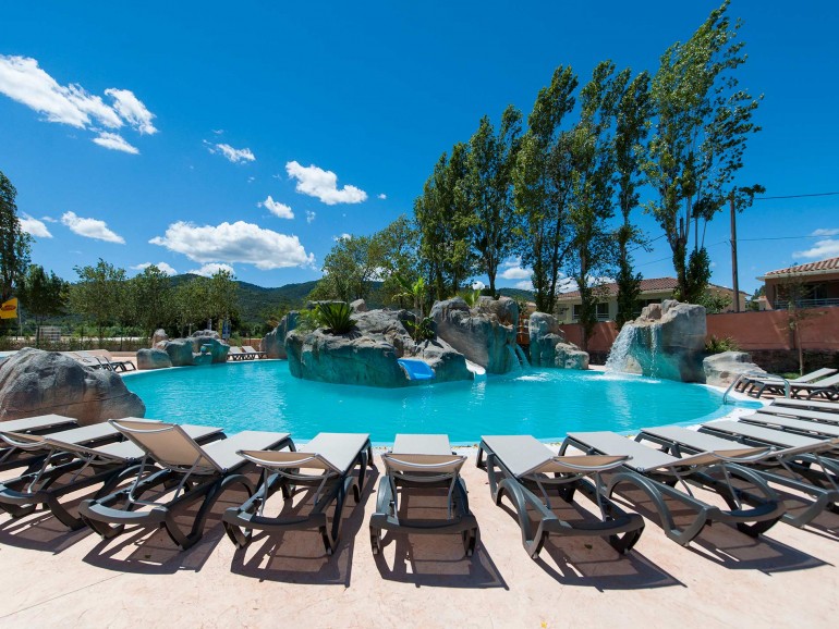 Camping Saint Louis, dans les Alpes Maritimes, juste à côté de Cannes.