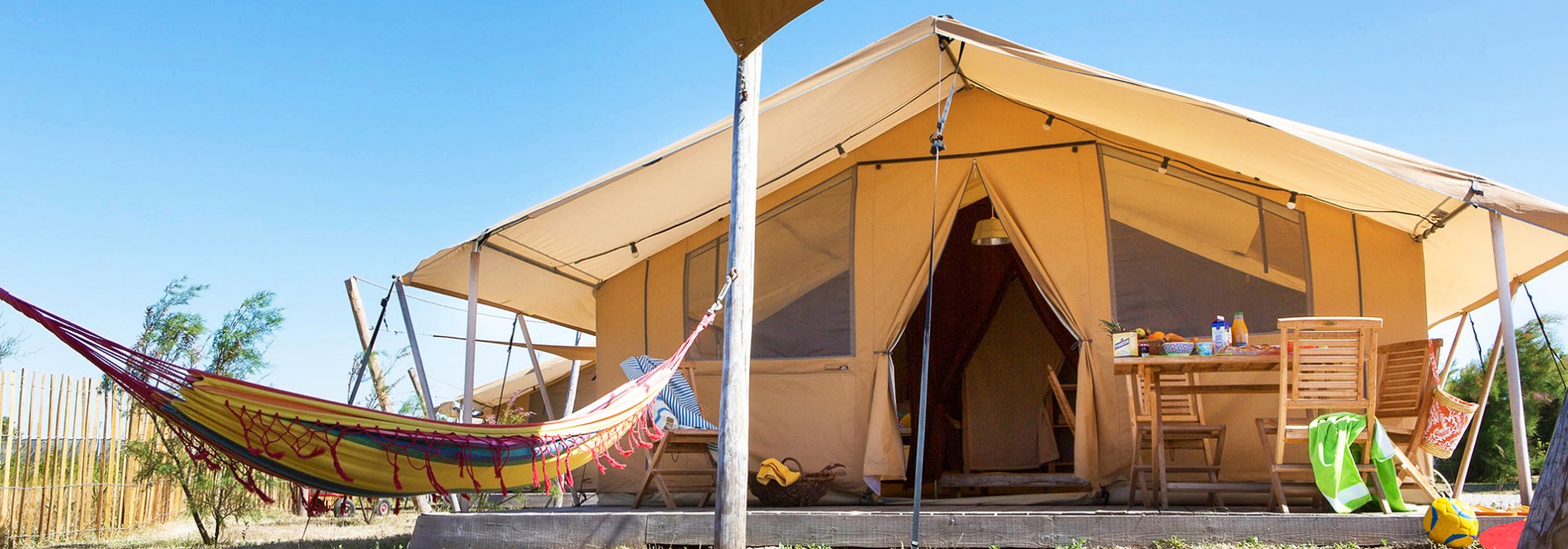 Location Tentes Meublées & Toilées en Camping