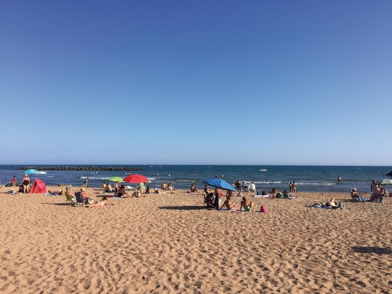 Come and discover the bathing area of the camping Domaine Sainte Cécile