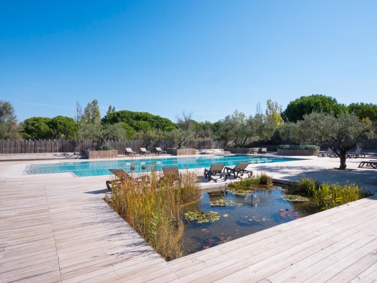 Espace Baignade Du Port Aux Cerises Photos Découvrez l’espace baignade du camping Les Petits Camarguais