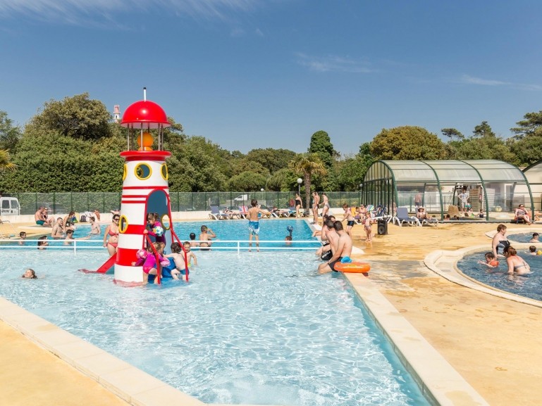 Baignade au camping du Parc de la Côte Sauvage