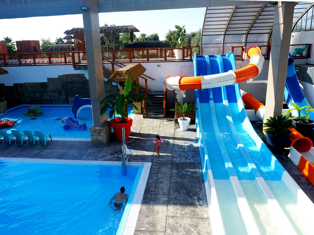 Le Club Farret: camping with bathing area