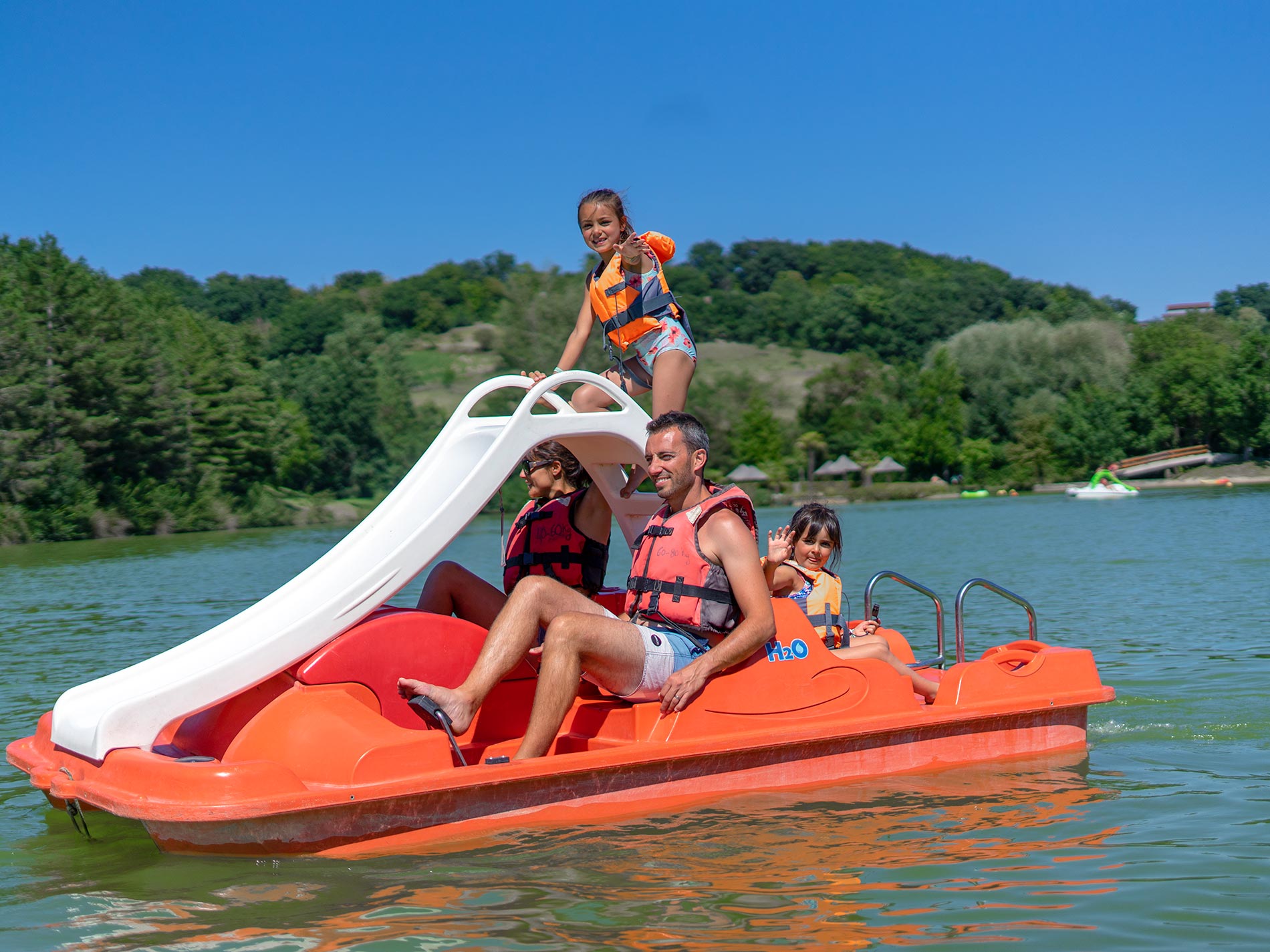 Camping Le Lac Des 3 Vallees Yelloh Village A Lectoure