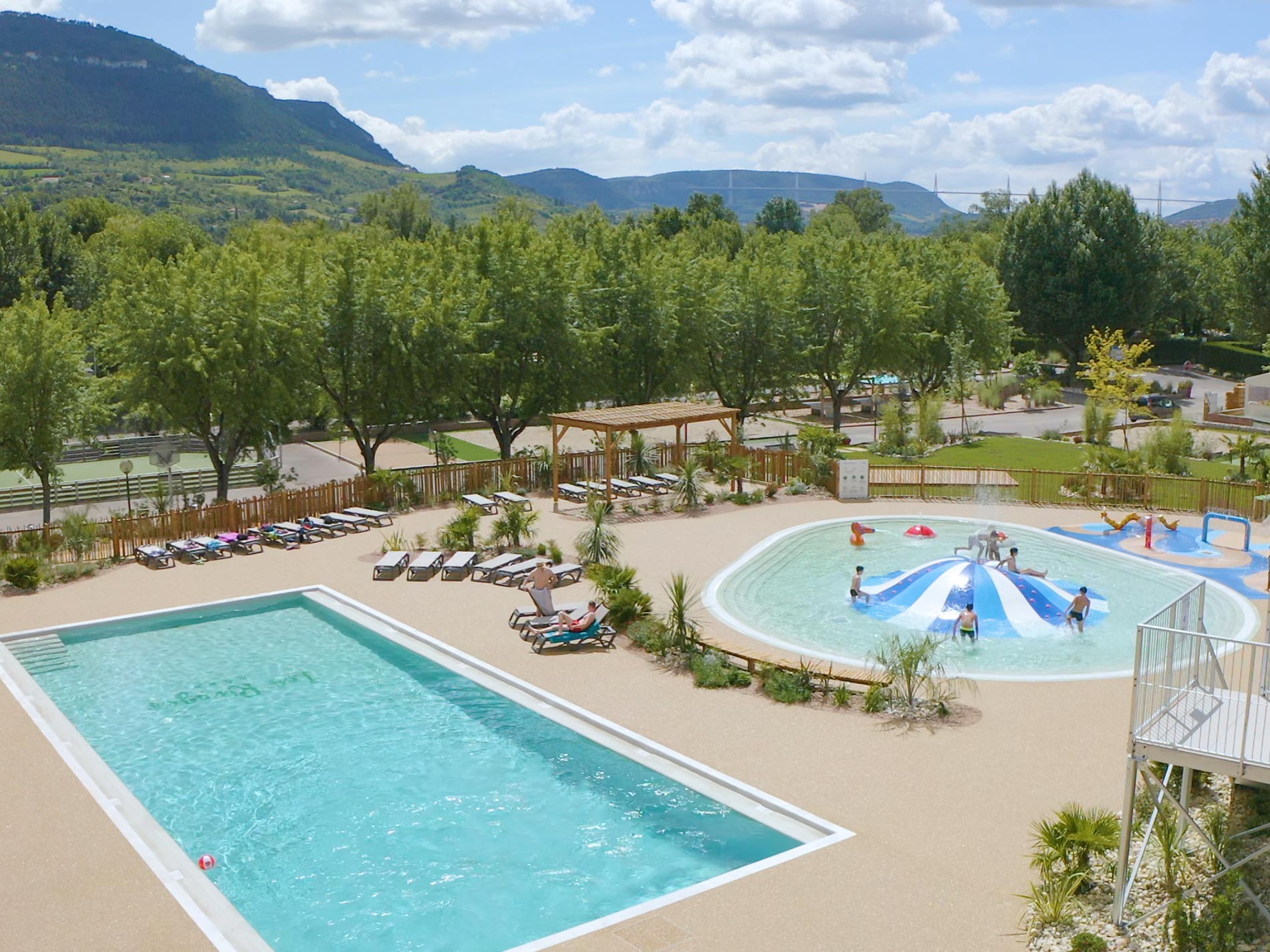 Camping Yelloh Village Les Rivages En Aveyron